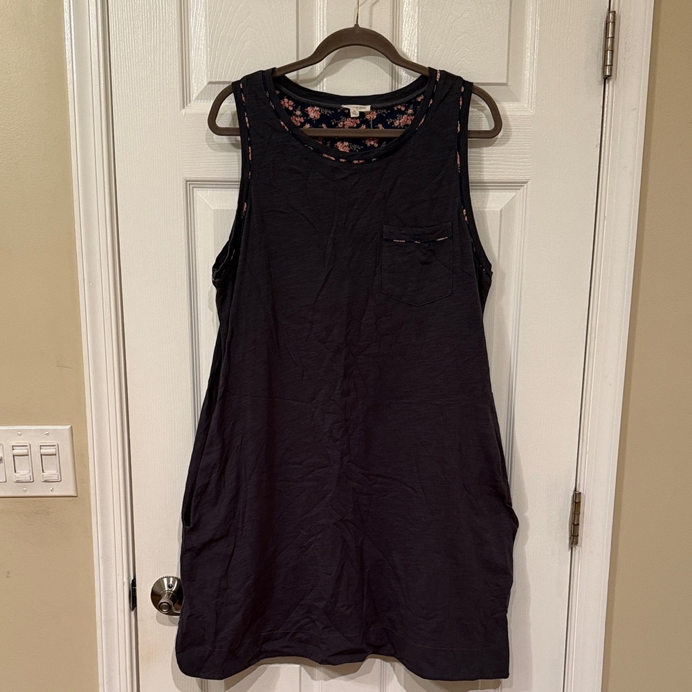 Sleeveless Gray Tunic Dress with Floral Trim